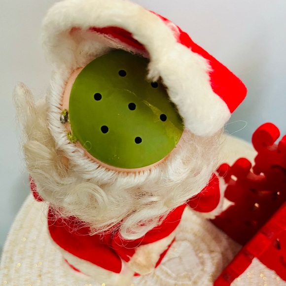 Adorable Vintage 10” Mechanical Santa, Handmade Wood Sleigh, Velvet Flocked Tree - Picture 12 of 14